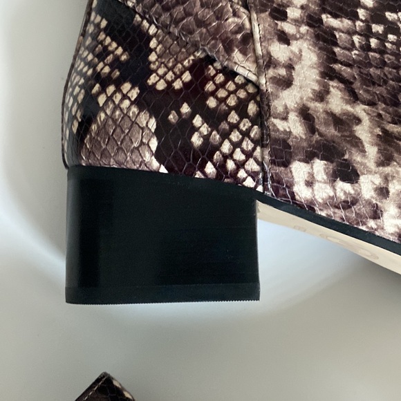 EUC Michael Kors Snakeskin Ankle Boots - Picture 5 of 8